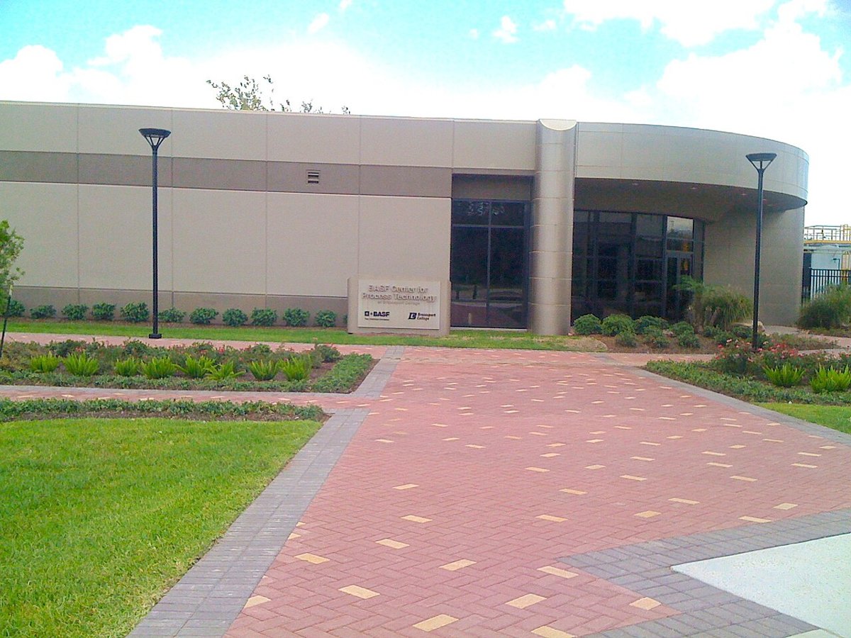 Byron & Sandra Sadler Health Professions-Science Complex