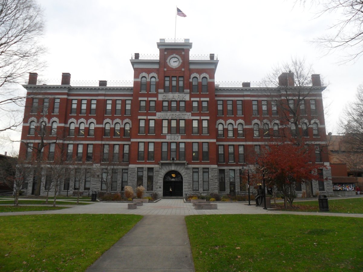 Jonas Clark Hall, Clark University