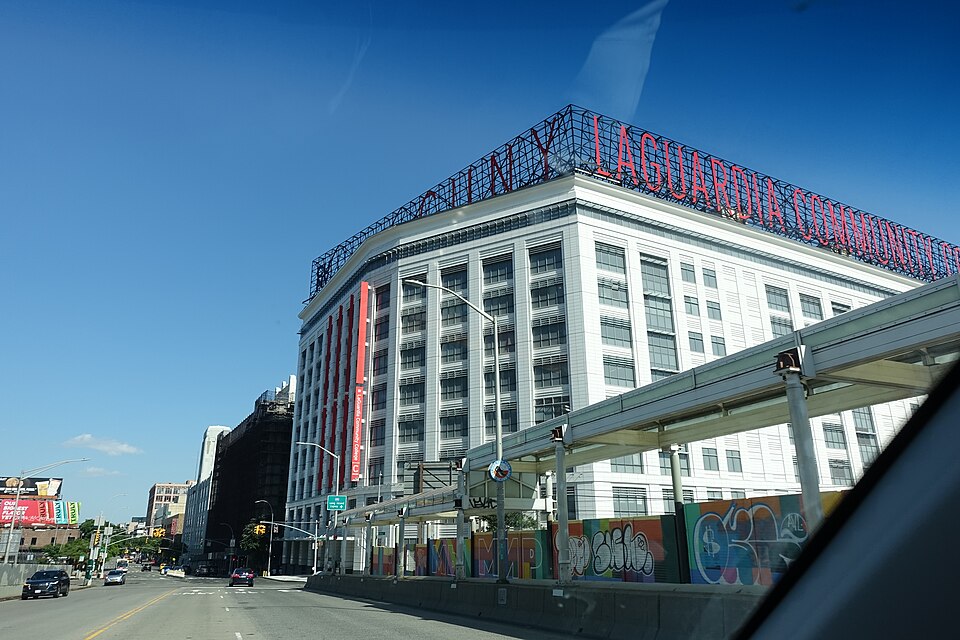 LaGuardia Community College td (2022-06-04) 07 - NYPL Library Services Center