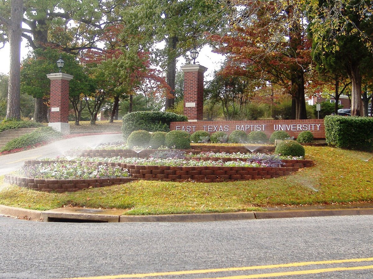 ETBU entrance
