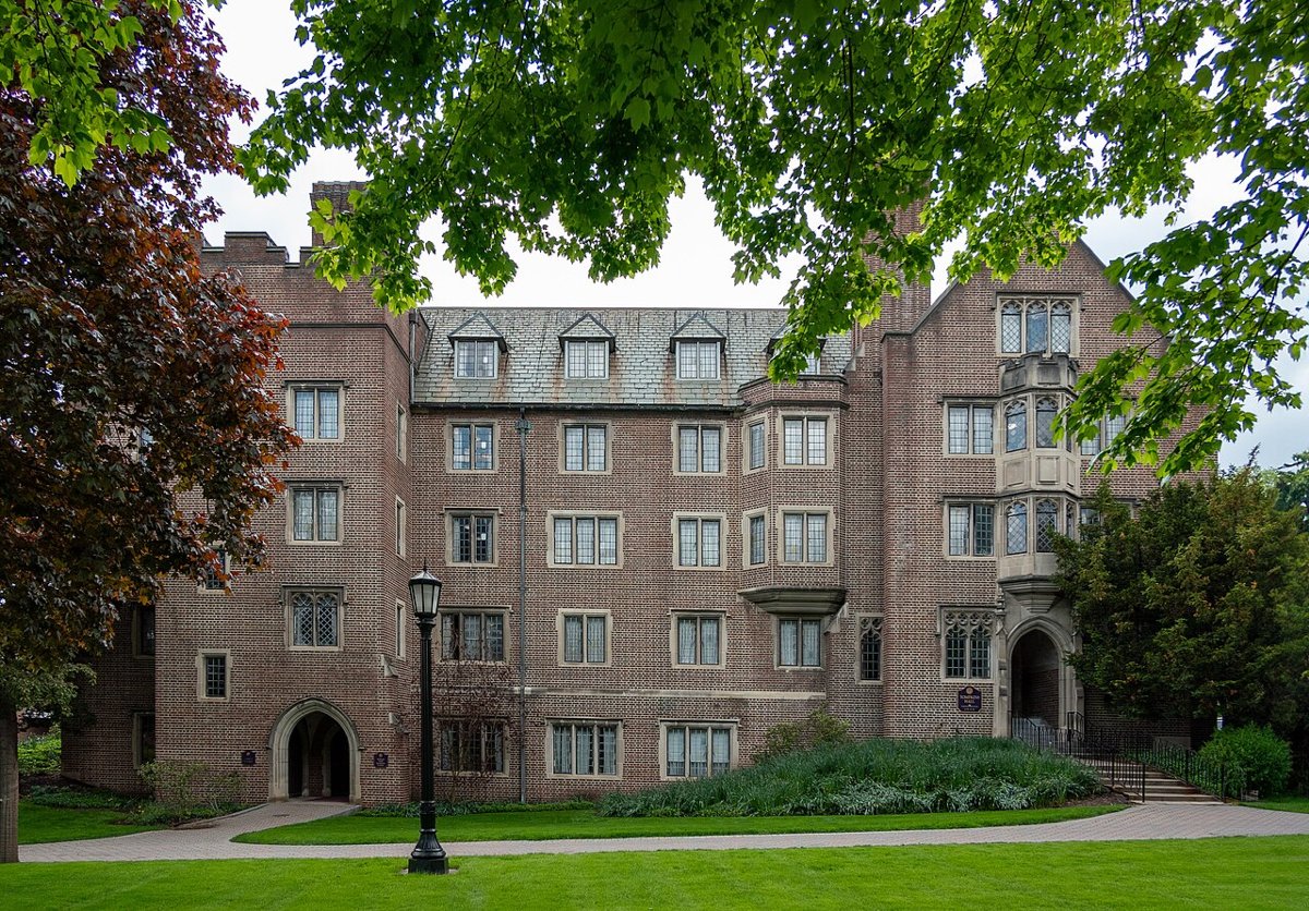 Elmira College Hamilton Hall and College Avenue