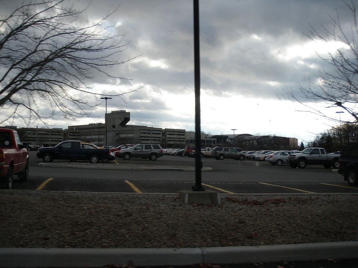 FLCC academic complex courtyard