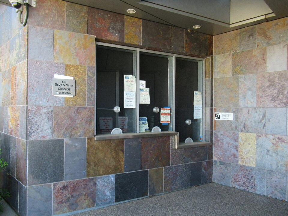 Folsom Lake College campus