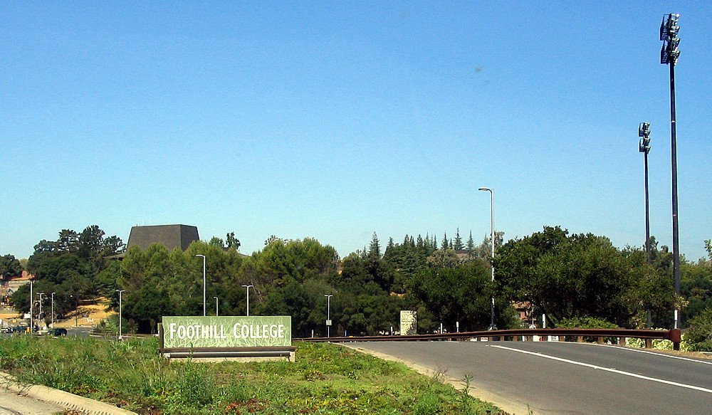 Foothill-campus-center-03