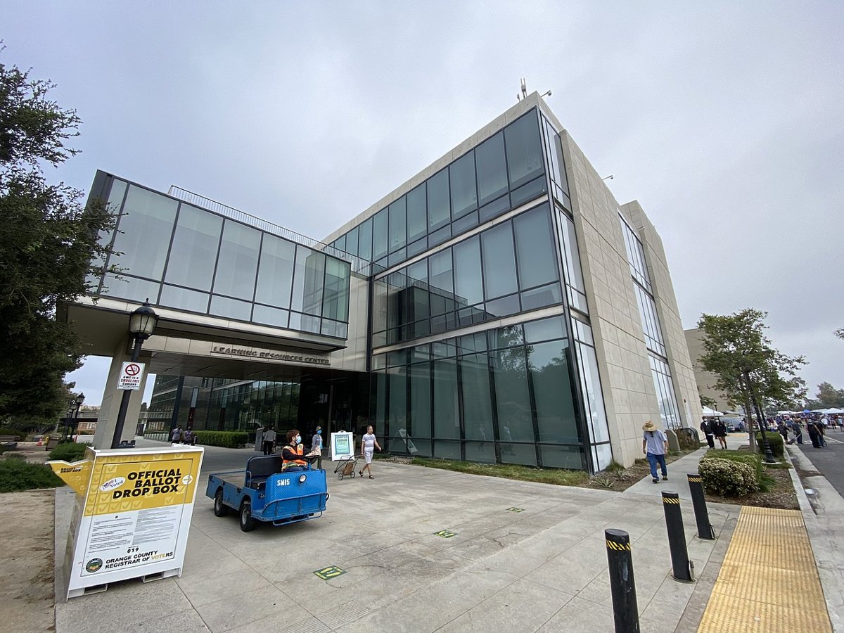 Golden West College Learning Resources Center