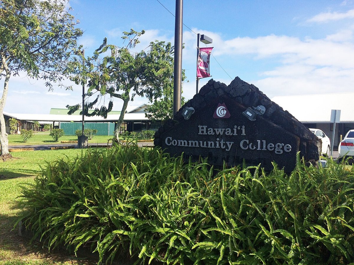Hawaii Community College at Hilo-Entrance