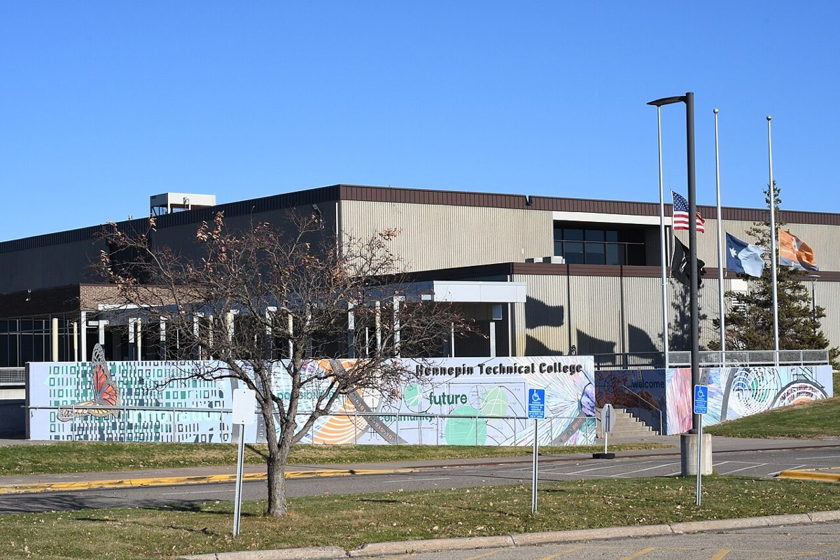 Hennepin Technical College -- Brooklyn Park campus
