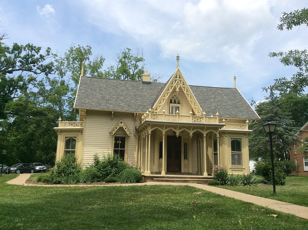 Bexley Seminary Shield