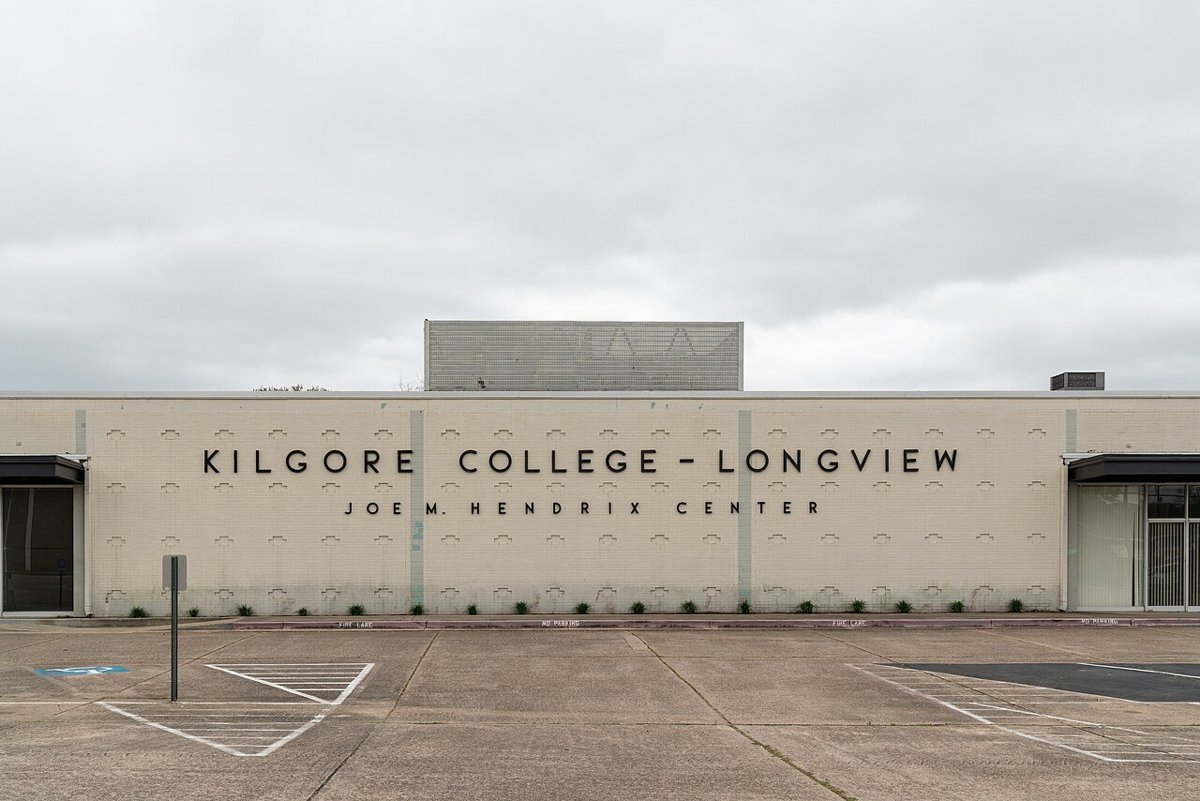 Kilgore College May 2016 06