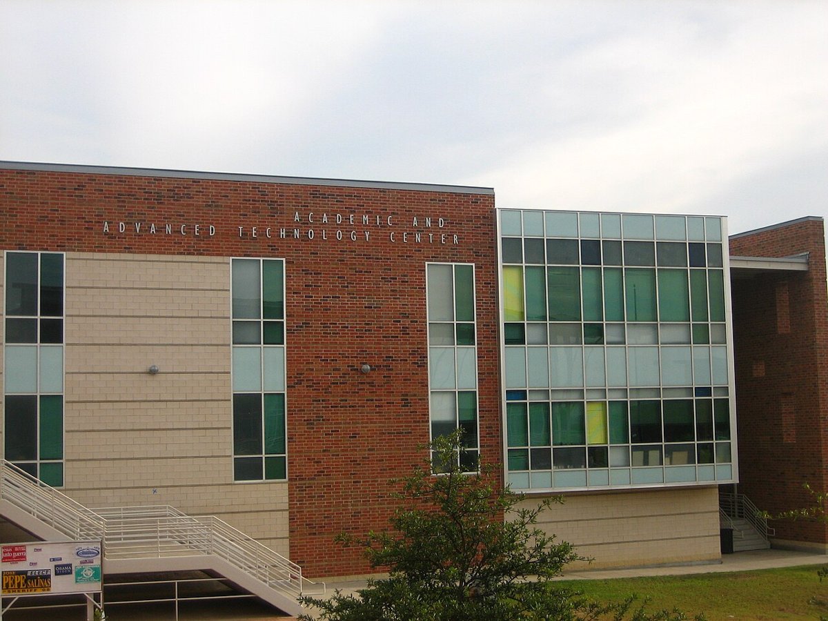 Trevino Fitness Center at Laredo Community College South Campus IMG