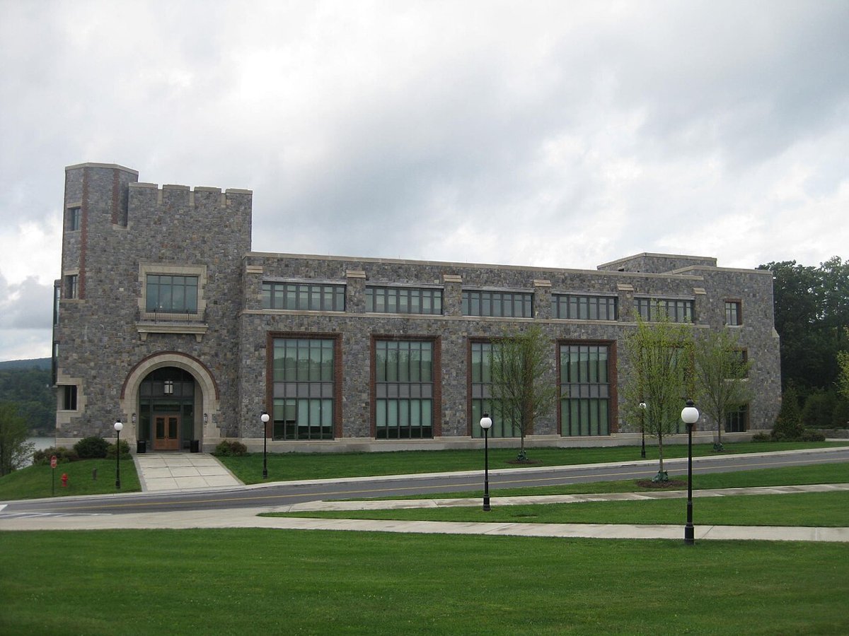 Marist Campus 036