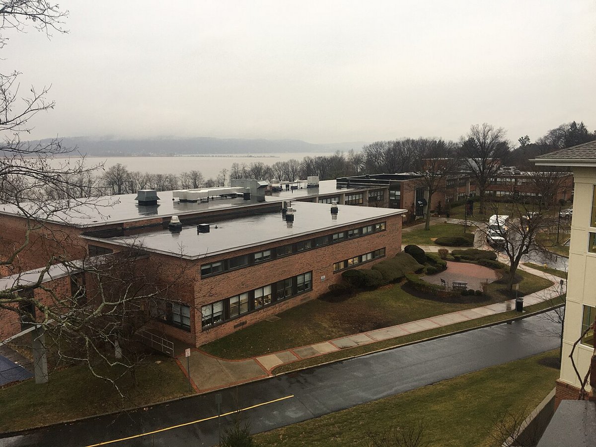 Mercy College Hutchinson Metro Center IMG 6440 HLG