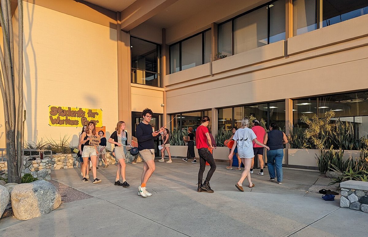 Brant Clock Tower, Pitzer College