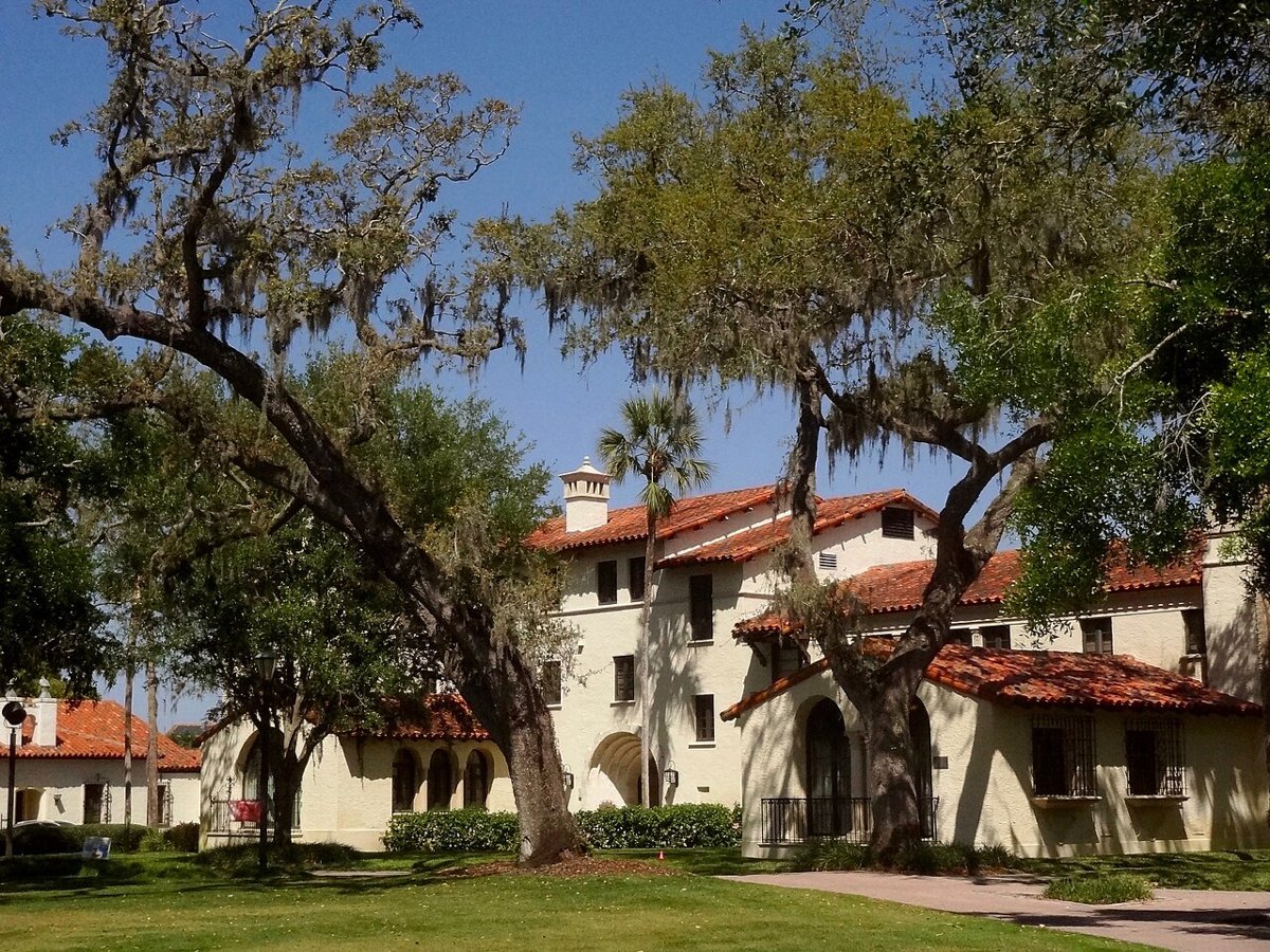 Sunrise over Lake Virginia