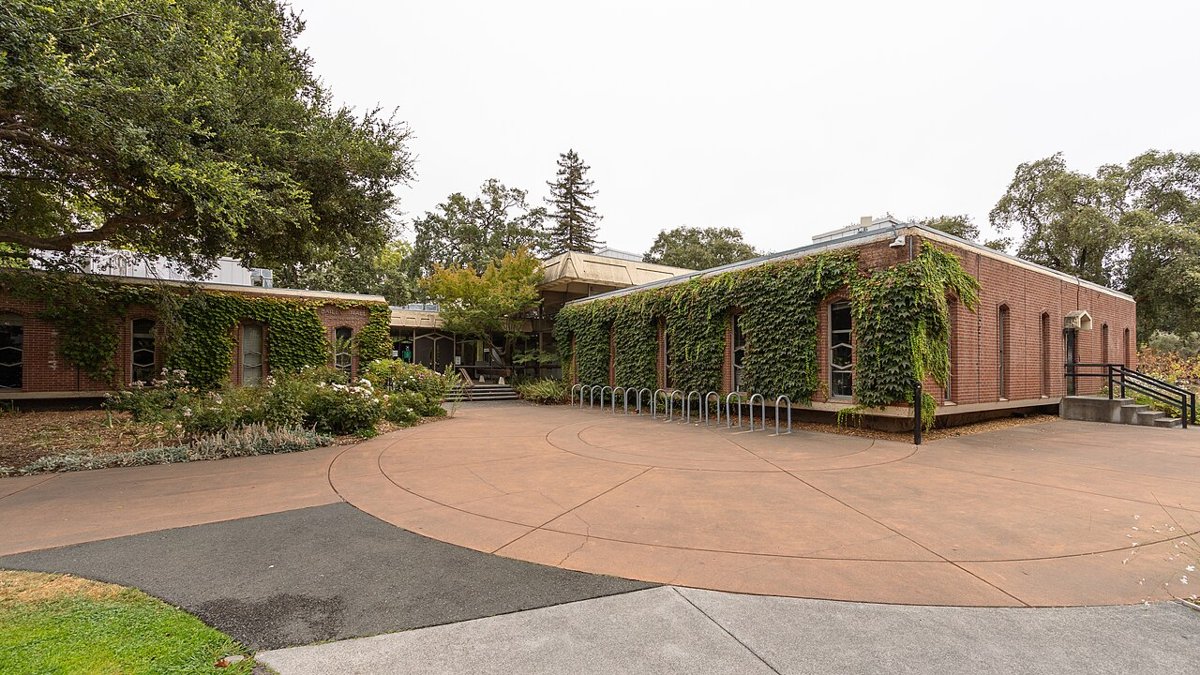 Santa Rosa Junior College Frank P. Doyle Library
