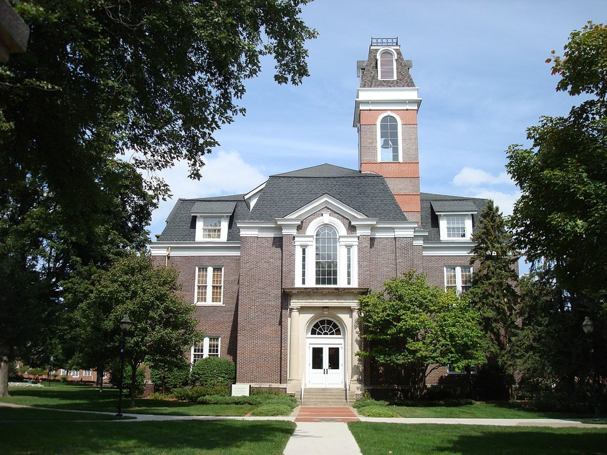 College hall simpson college