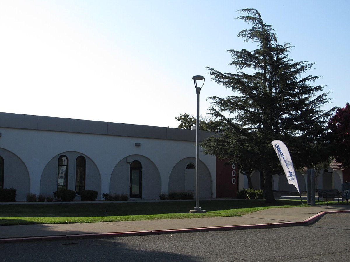 Stone Solano College sign on Suisun Valley Road in Fairfield