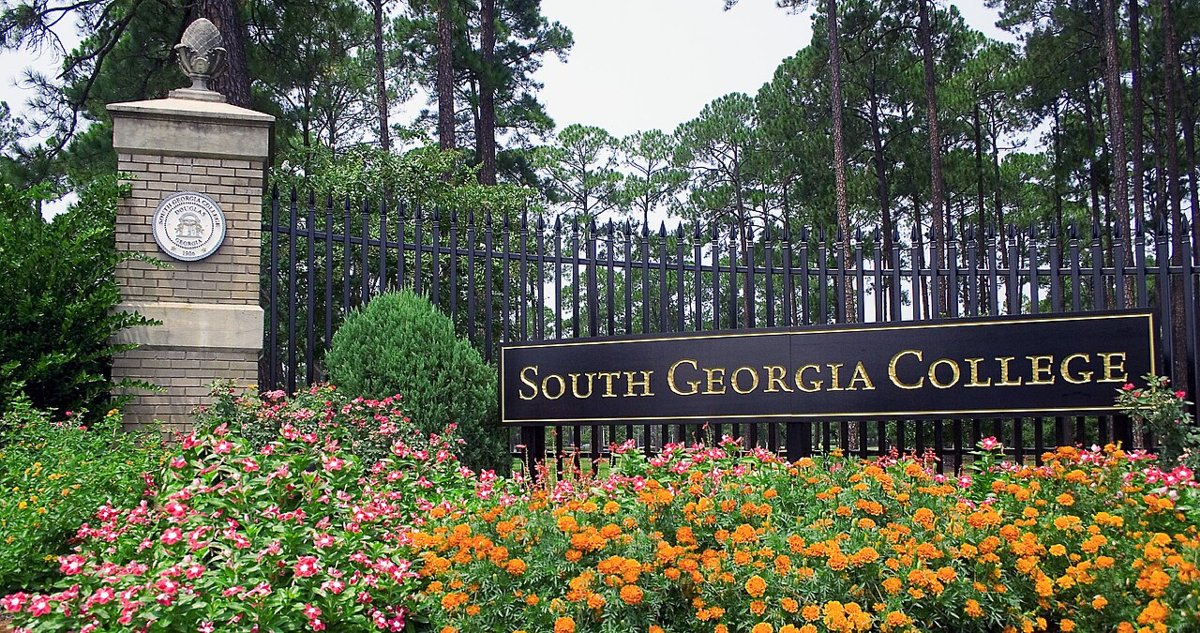 Front Gate, South Georgia College