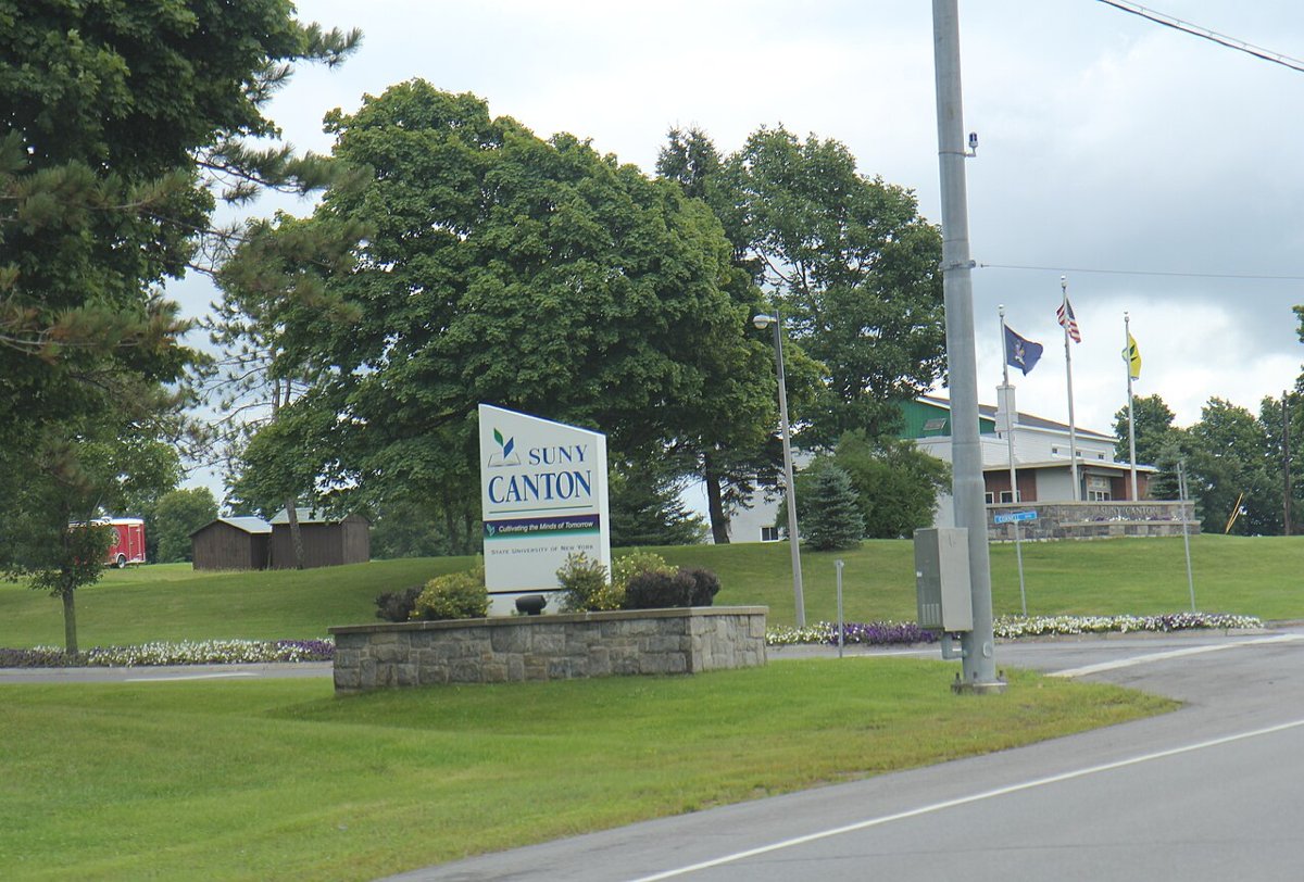 SUNY Canton entrance