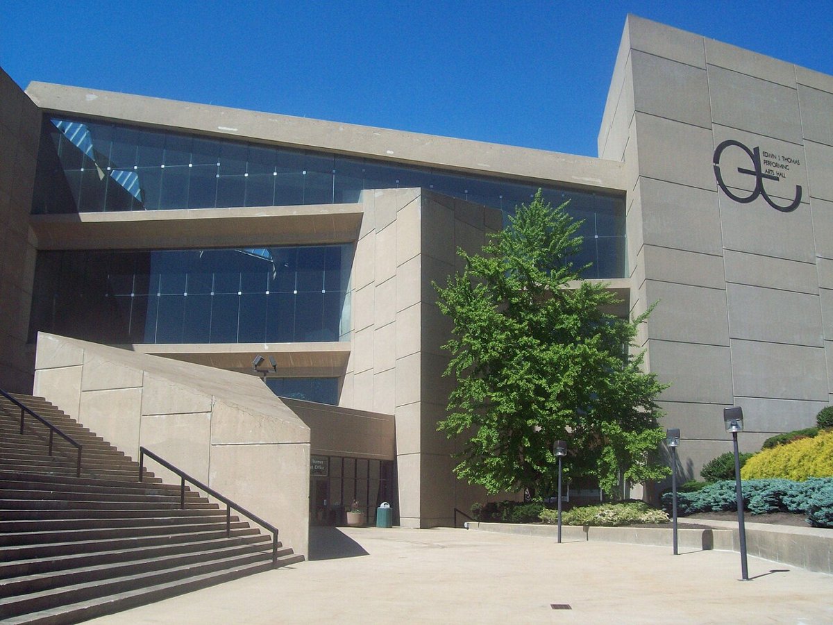 Uakron student union