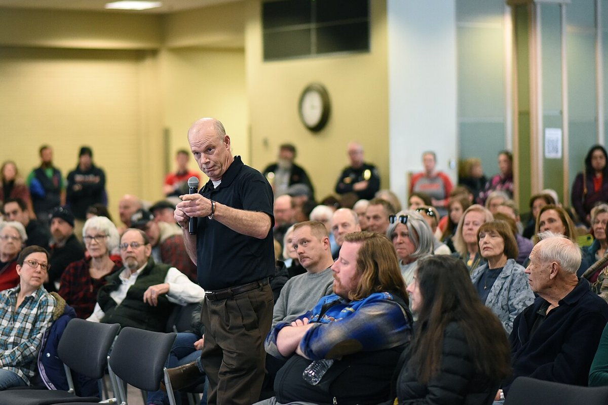 Entrance to University of Alaska Anchorage sign