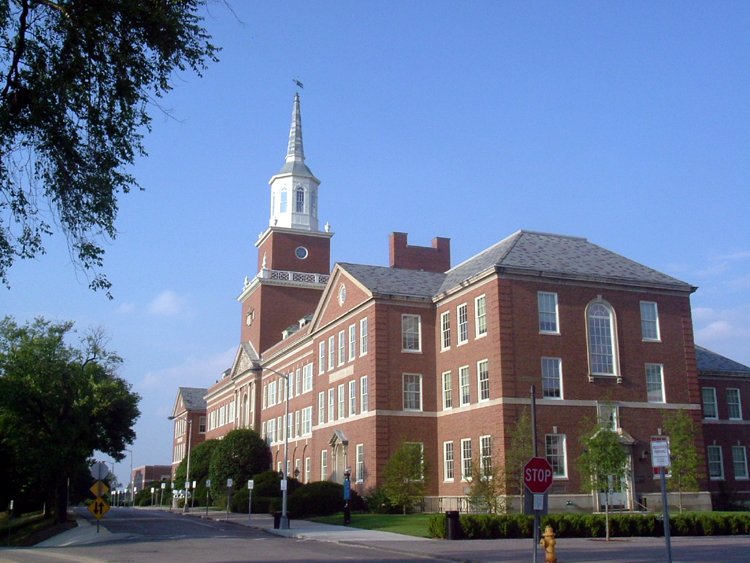 University of Cincinnati-Clermont College campus