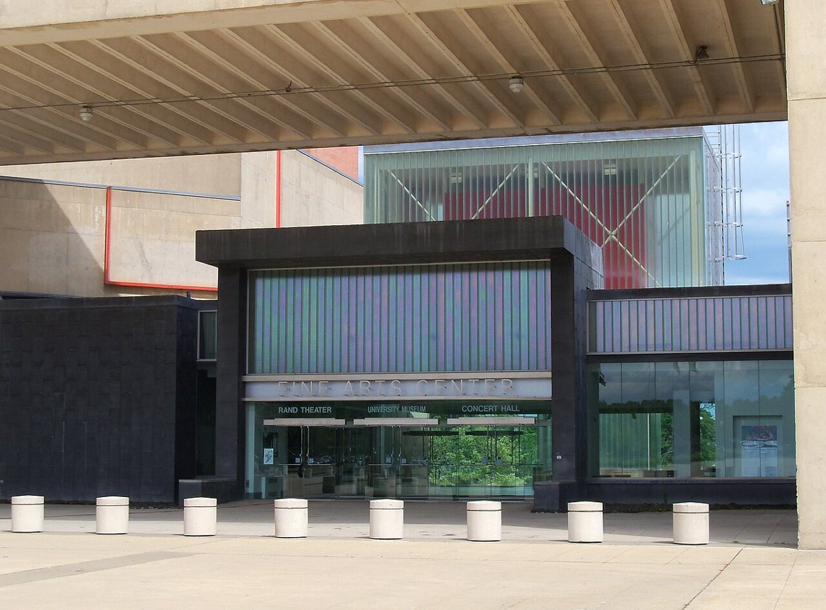 UMass Dartmouth Campus Quad