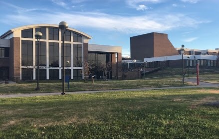 Rodney Atkins with his guitar singing close up