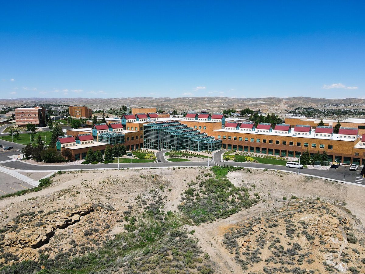 Western-campus-back-2